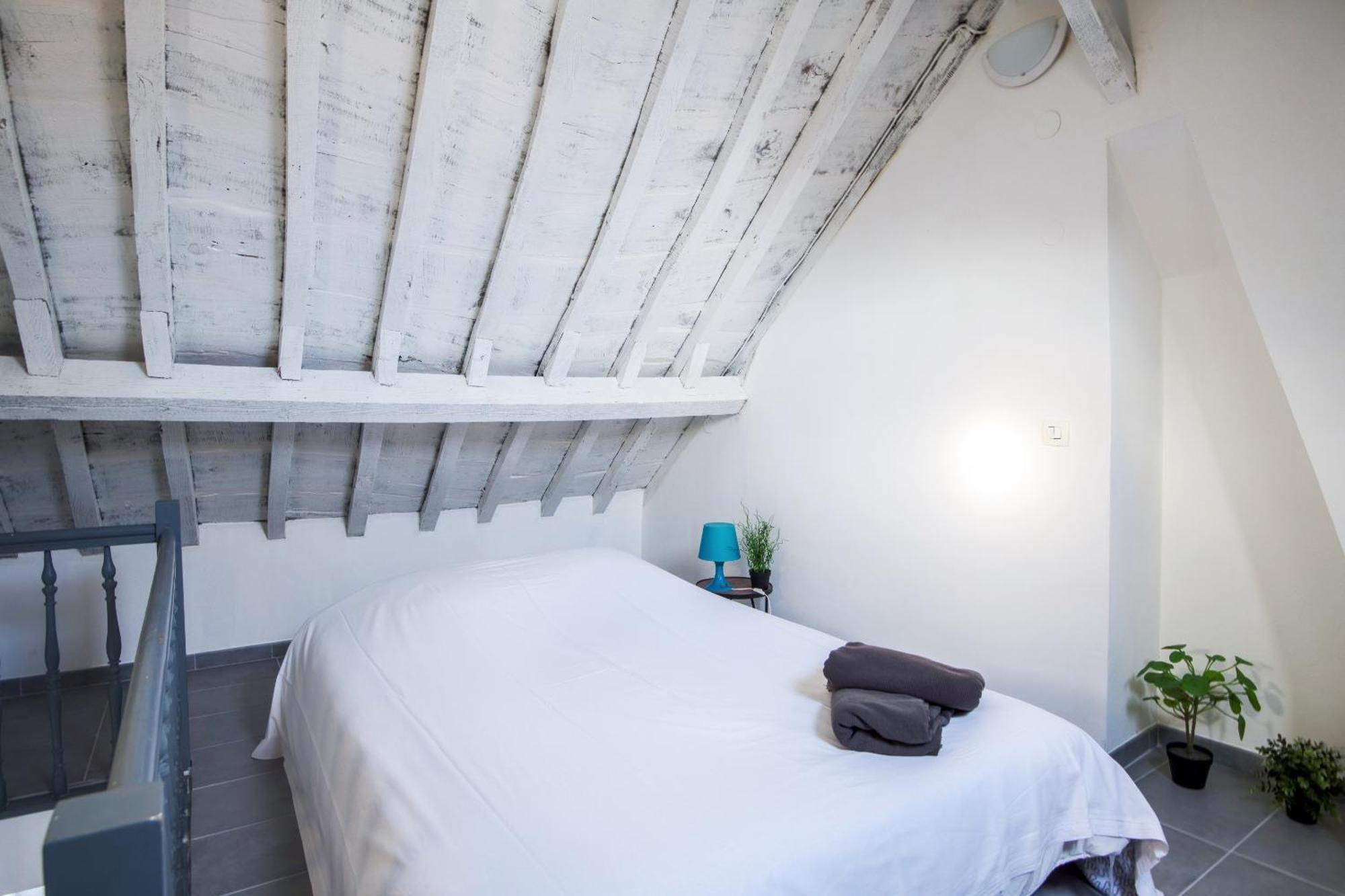 Royale Apartments Vieux Lille 24H24H Access Zewnętrze zdjęcie